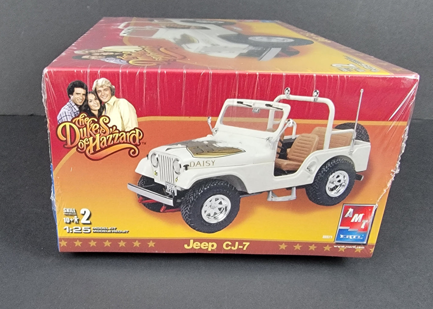 1:25 "Daisy's Jeep" Jeep CJ-7 Model Kit - 2006