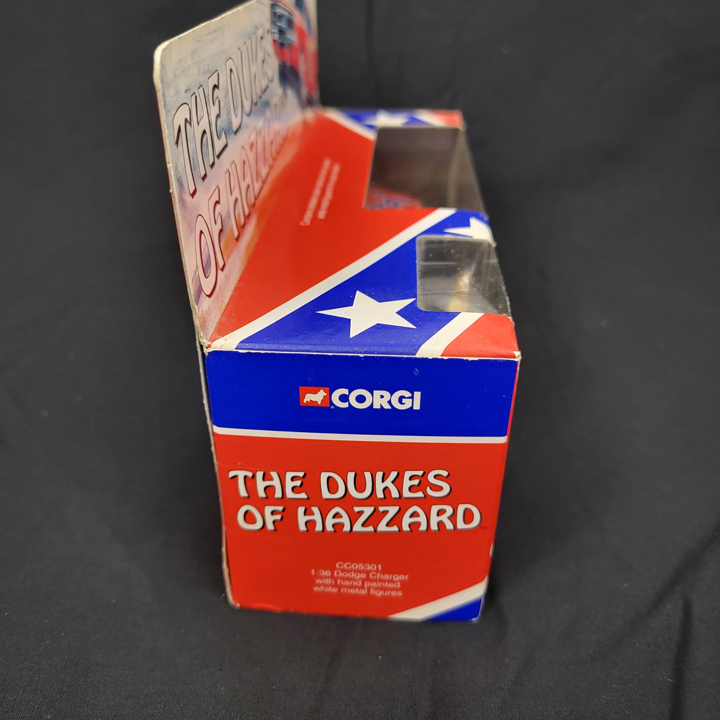 1:36 Dodge Charger General Lee with metal figures, 2001 UK (A)