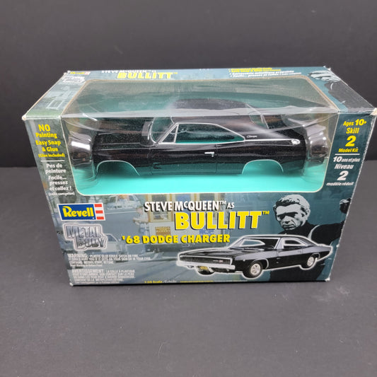 1:25 1968 Dodge Charger "Steve McQueen As Bullitt" Metal Body Diecast Activity Set - 2000